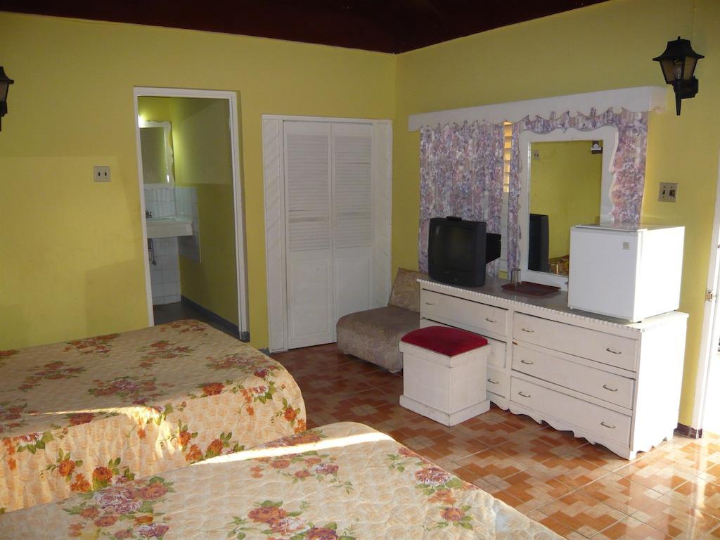Eddies Tigress 2 Negril Oda fotoğraf